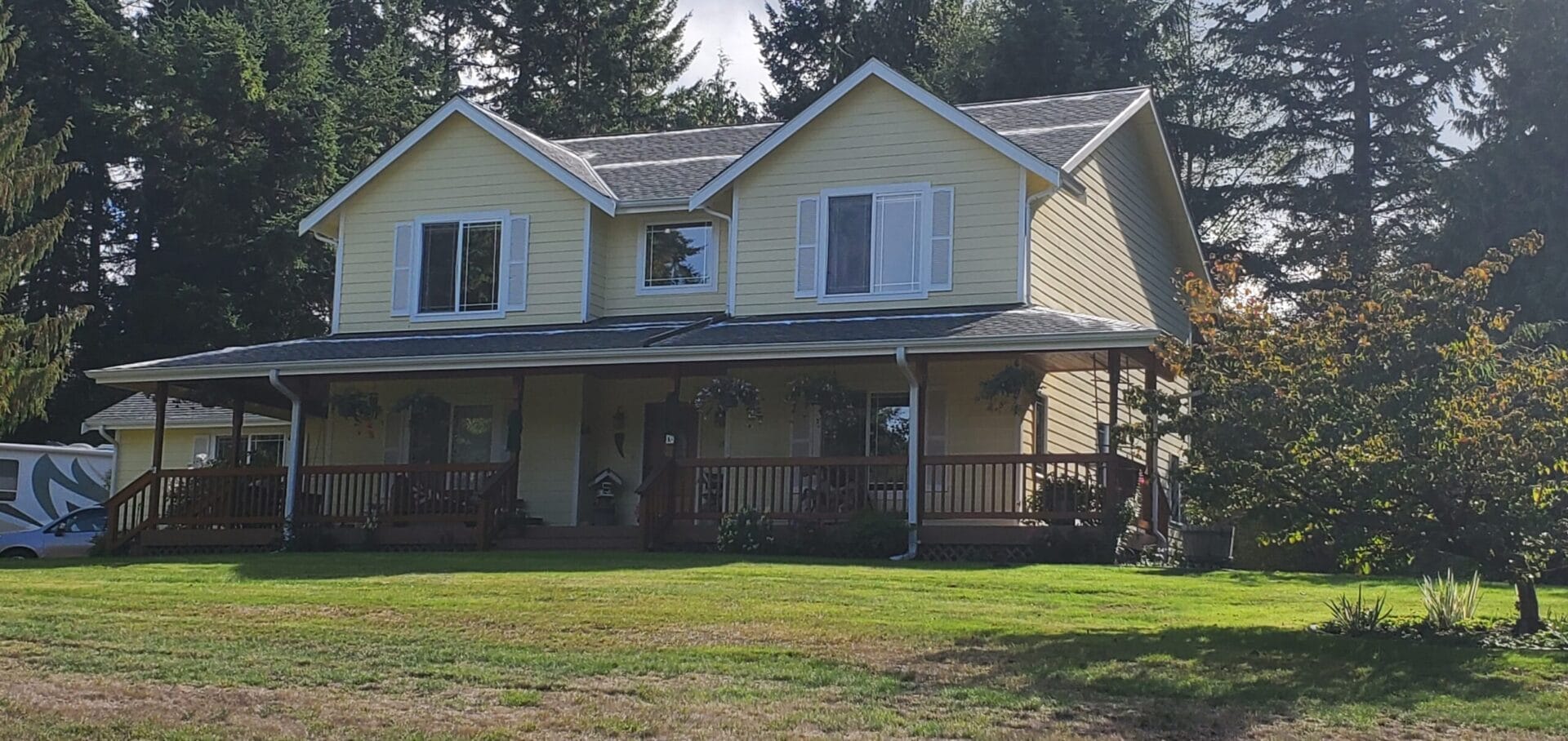 pnw moss removal website images for roof cleaning, gutter cleaning and pressure washing in kitsap county